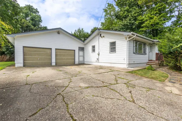 38 Sams PATH, Rocky Point, NY 11778