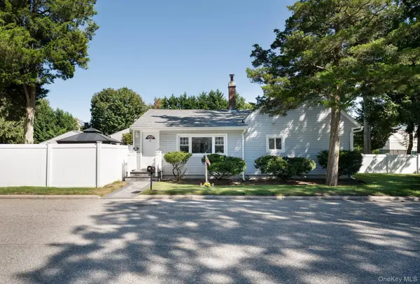 51 Norwood AVE, Port Jefferson, NY 11776