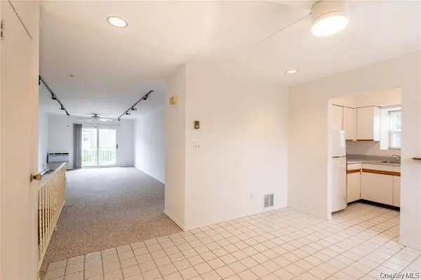 101 Sylvan AVE #65, Miller Place, NY 11764