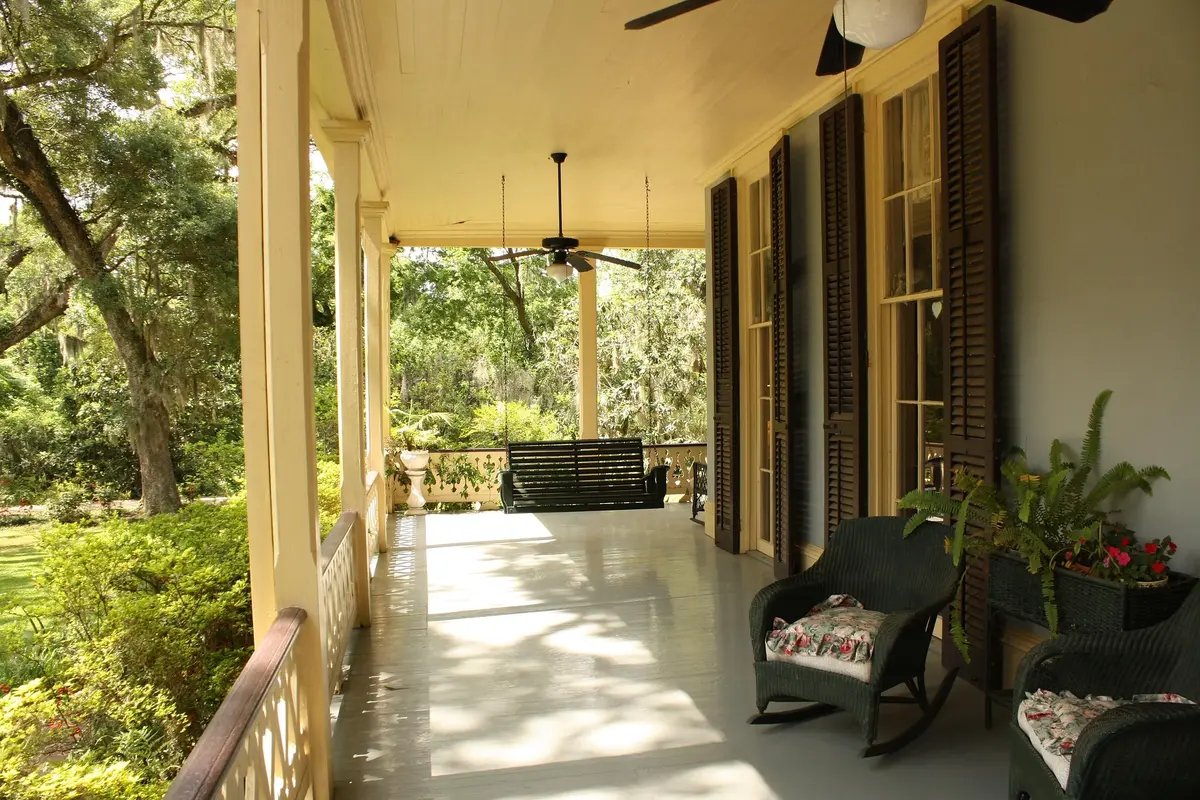 glynn424-porch-186402_1920