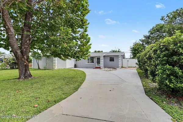 1909 Oakwood DR, Melbourne, FL 32935