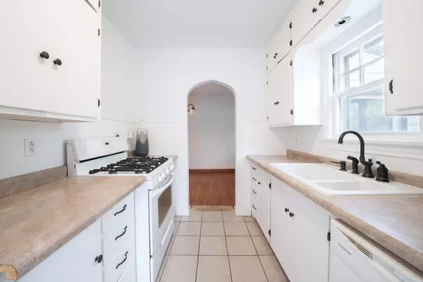 2105 S Pershing St, Wichita, KS 67218