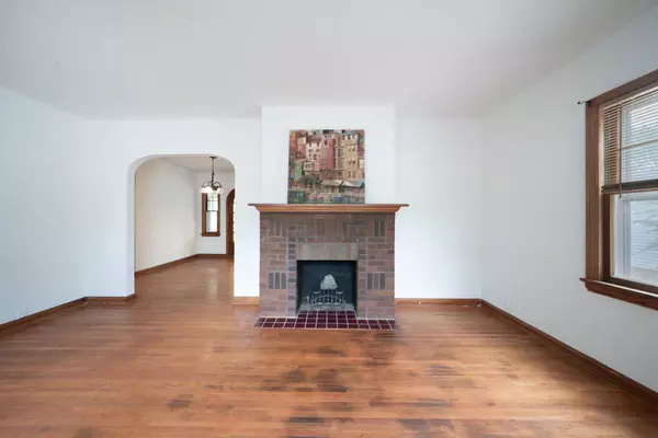 2105 S Pershing St, Wichita, KS 67218