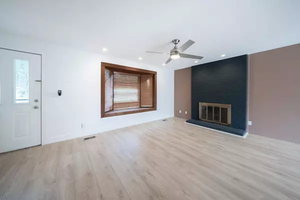 6827 E Winterberry Cir, Wichita, KS 67226