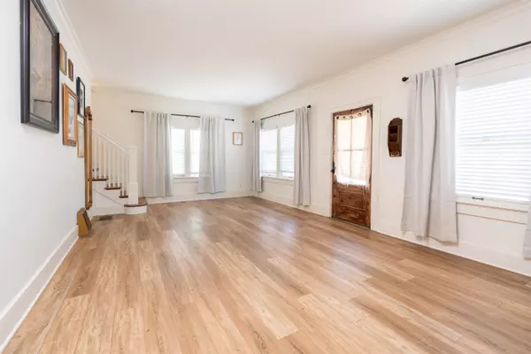 105 N Terrace Dr, Wichita, KS 67208