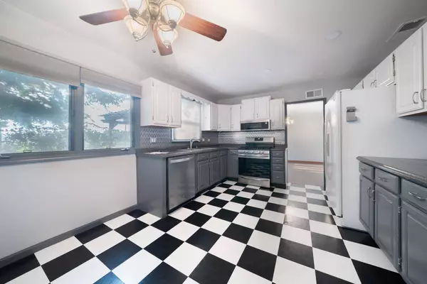 14470 SW Phyllis Rd, Rose Hill, KS 67133