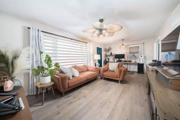 1208 E Catalina St, Wichita, KS 67216