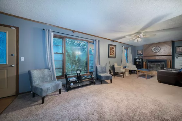 2273 S Glenn St, Wichita, KS 67213