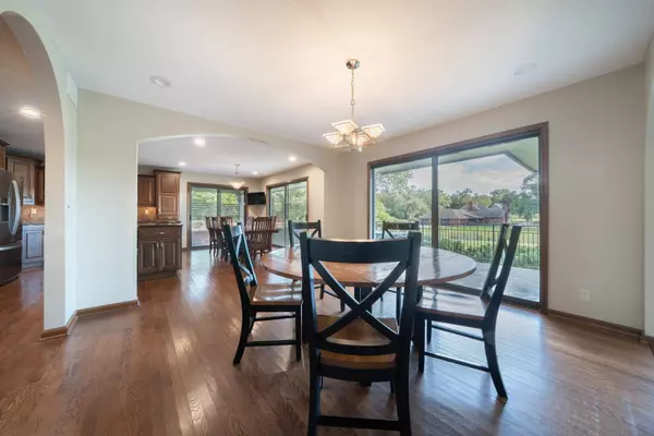 31 W Rolling Hills ct, Wichita, KS 67212