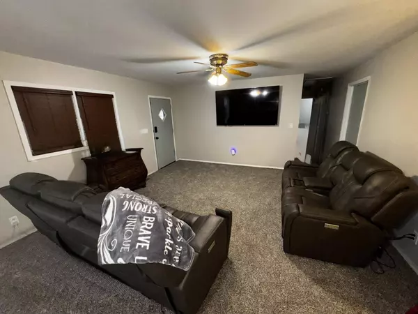 1400 E Beaumont St, Park City, KS 67219