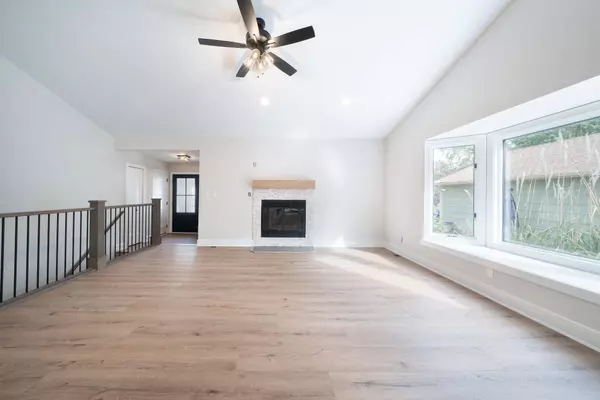 1707 E Cresthill rd, Derby, KS 67037