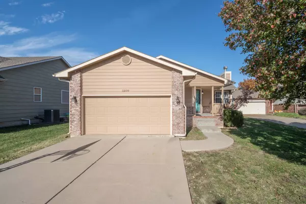 12110 E Laguna St, Wichita, KS 67207