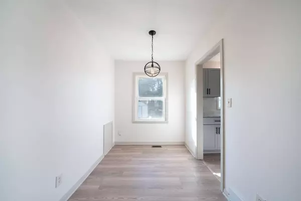 1839 S Ridgewood dr, Wichita, KS 67218