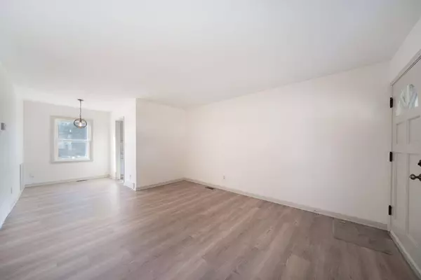 1839 S Ridgewood dr, Wichita, KS 67218