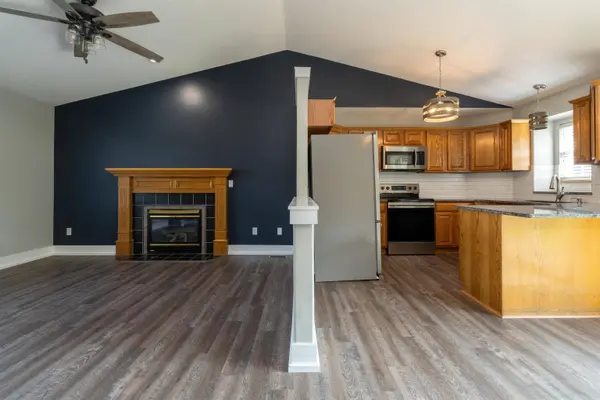 601 N Timberleaf Dr, Derby, KS 67037