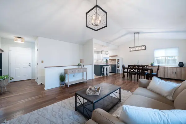 8202 W 16th Ct N, Wichita, KS 67212