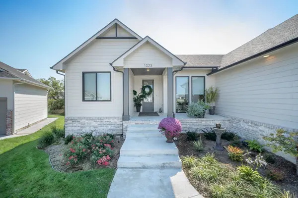 1023 W Silverstone Ct, Andover, KS 67002