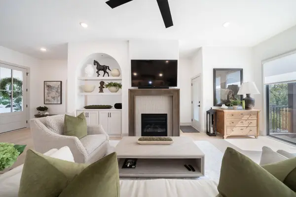 1023 W Silverstone Ct, Andover, KS 67002