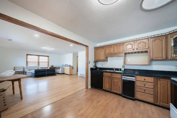 1206 W Dallas St, Wichita, KS 67217