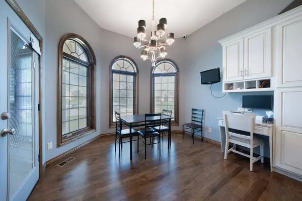 2901 N Fox Pointe Cir, Wichita, KS 67226