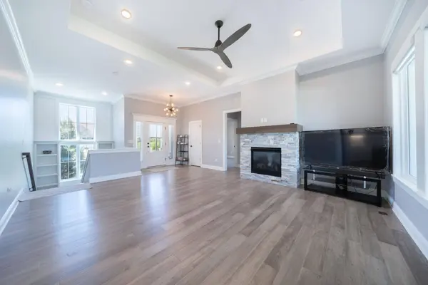 1604 N Shadow Rock Dr, Andover, KS 67002