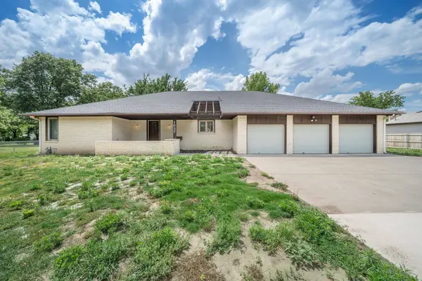 1837 N Mt Carmel, Wichita, KS 67203