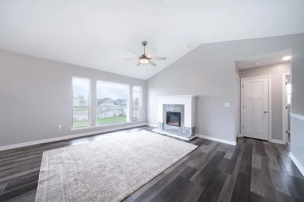 902 N St Andrew Ct, Goddard, KS 67052