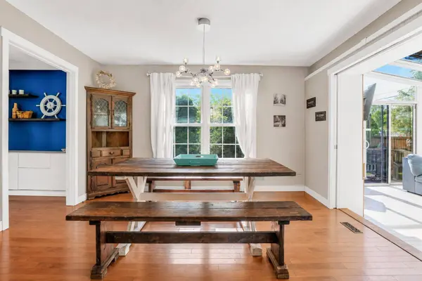 104 Moon DR, Barrie, ON L4N 7G9