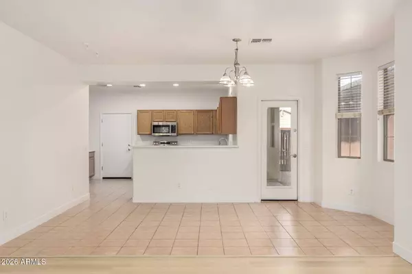 4382 E SELENA Drive, Phoenix, AZ 85050