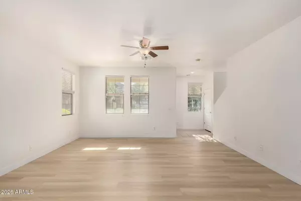 4382 E SELENA Drive, Phoenix, AZ 85050