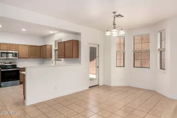 4382 E SELENA Drive, Phoenix, AZ 85050