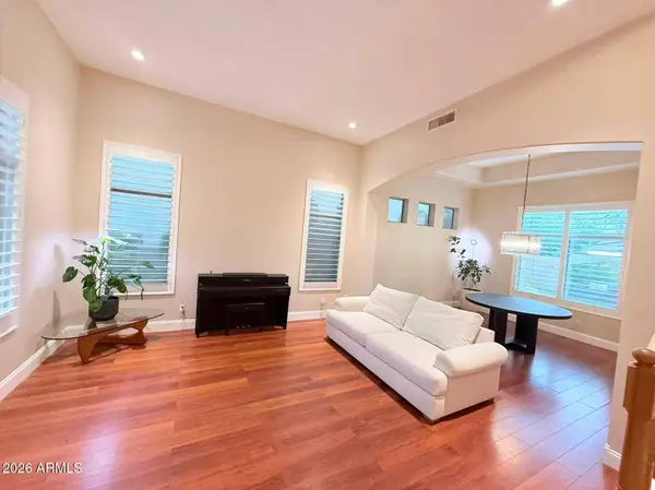 670 W Oriole Way, Chandler, AZ 85286