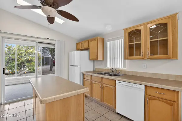 2550 S ELLSWORTH Road #396, Mesa, AZ 85209