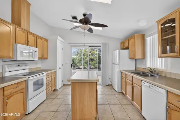 2550 S ELLSWORTH Road #396, Mesa, AZ 85209