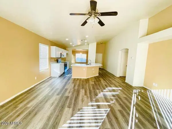 8521 W WATKINS Street S, Tolleson, AZ 85353