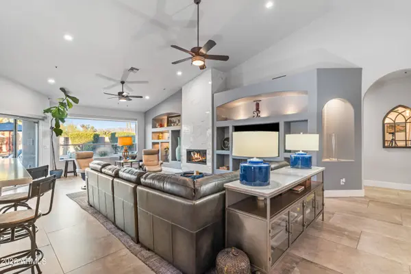 9154 E CHARTER OAK Drive, Scottsdale, AZ 85260