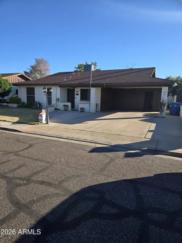 843 E GARNET Avenue, Mesa, AZ 85204