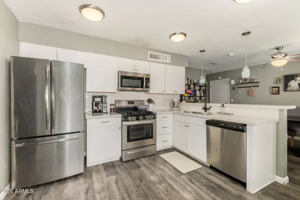 2031 W DAHLIA Drive, Phoenix, AZ 85029