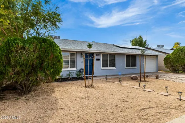 2031 W DAHLIA Drive, Phoenix, AZ 85029