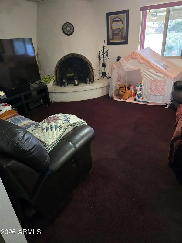 843 E GARNET Avenue, Mesa, AZ 85204