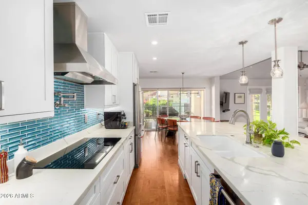 5743 N 24TH Place, Phoenix, AZ 85016