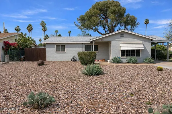 2311 N 30TH Place, Phoenix, AZ 85008