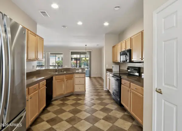 18012 W TIERRA DEL SOL Drive, Surprise, AZ 85387