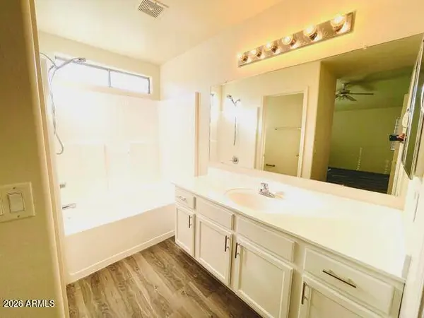 8521 W WATKINS Street S, Tolleson, AZ 85353