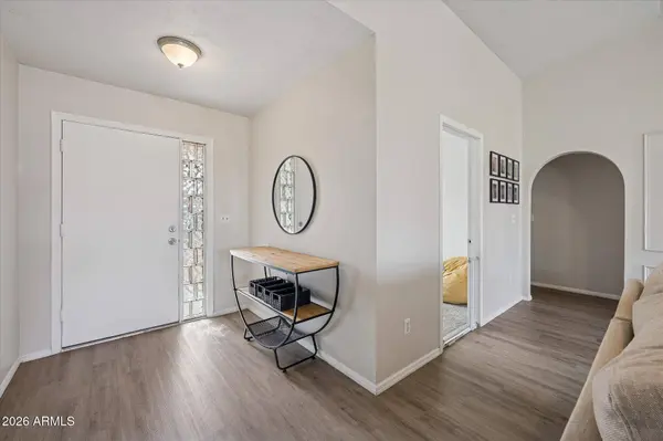 902 W BARROW Drive, Chandler, AZ 85225