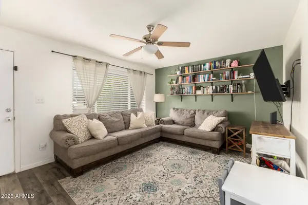 2031 W DAHLIA Drive, Phoenix, AZ 85029