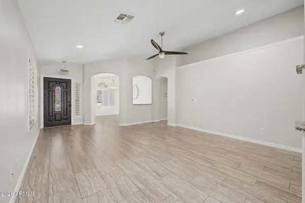 8160 W MARY ANN Drive, Peoria, AZ 85382