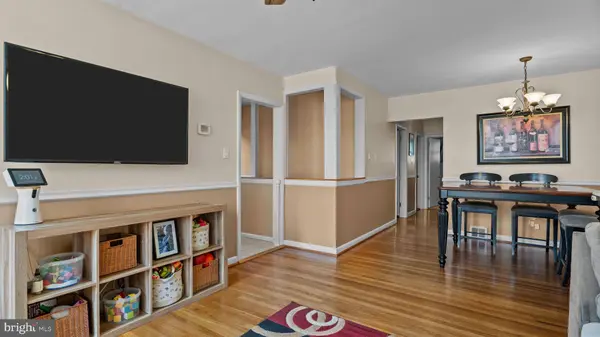 526 PALMER RD, Conshohocken, PA 19428