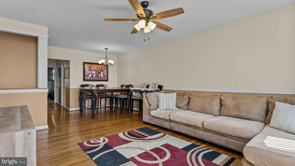 526 PALMER RD, Conshohocken, PA 19428