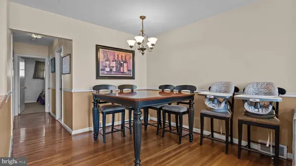 526 PALMER RD, Conshohocken, PA 19428